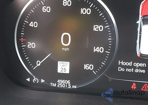 2021 Volvo Xc60 T6 Inscription z USA, uszkodzony, nr VIN YV4A22RL3M1744650